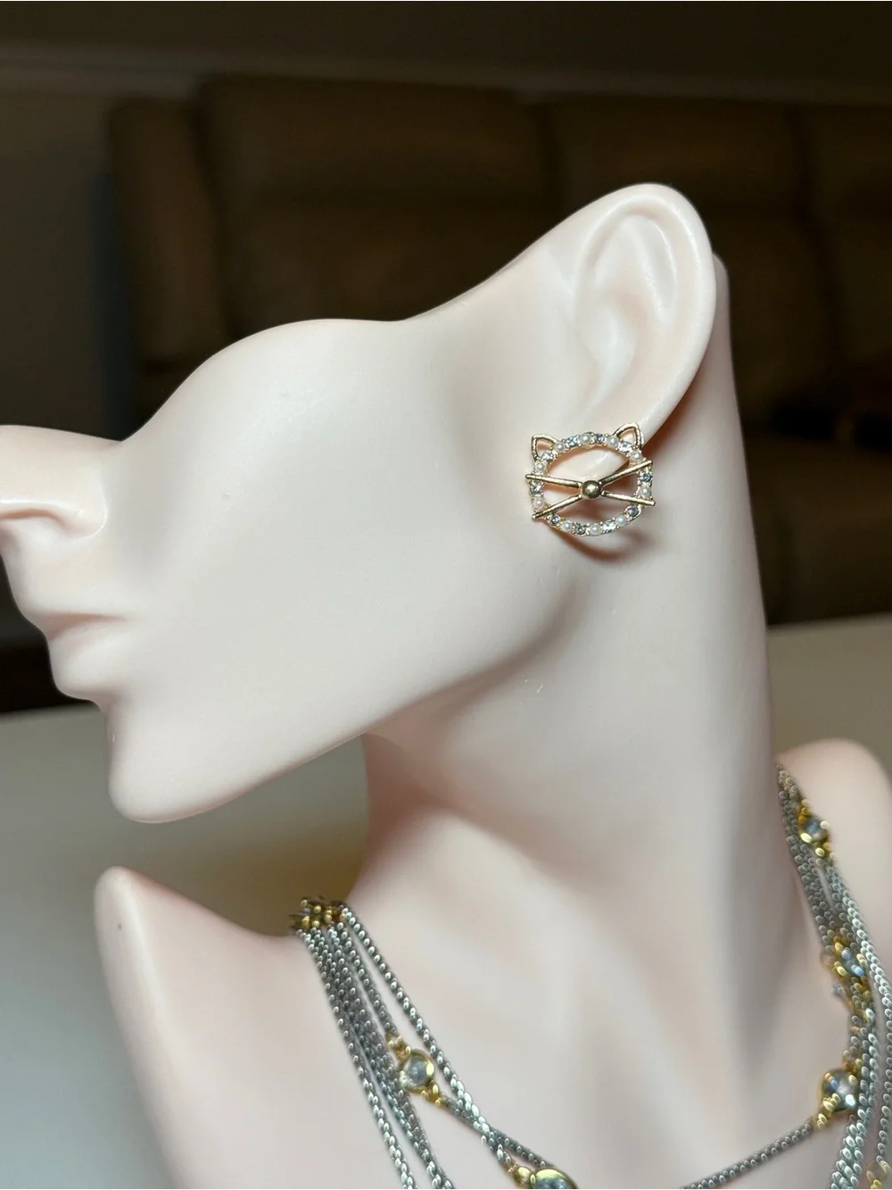 Gold Cat Outline Crystal Stud Earrings - Women's Fashion Jewelry
